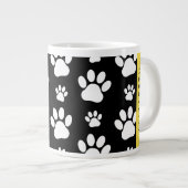 ポーパターン、犬の足、白黒、あなたの名前 ジャンボコーヒーマグカップ (正面右)