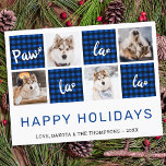 ポーラララブルーバッファロープレイドペット写真コラージュ シーズンポストカード<br><div class="desc">ポーラララ！可愛いおもしろいの休日の挨拶をすごいこの可愛いパーソナライズされたペットの写真のホリカスタムーカードで送る。おもしろい写真デザインに可愛い前足のプリントを持つ犬からのメリークリスマスモダンの願い。犬の写真や家族の写真を犬と一緒に追加し、家族の名前、メッセージ、年でパーソナライズ。このペットのホリデーカードはカジュアルクリスマスカードに最適で、すべての愛犬家とペット好きお気に入りのの間の一つになる。COPYRIGHT © 2021 Judy Burrows,  Black Dog Art - All Rights Reserved.ポーラララブルーバッファロープレイドペット写真コラージホリデーポストカード</div>