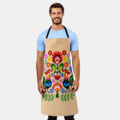 ポーランドフォークアート – フローラ刺繍パターン エプロン (着用した状態)