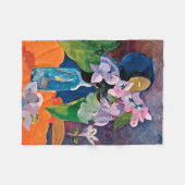 ポール・ゴーギャン-花および偶像(Cが付いている静物画 フリースブランケット (正面(横))