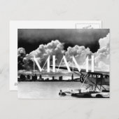 マイアミのスカイライン飛行機のモノクロ写真 ポストカード (正面/裏面)