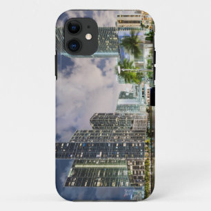 マイアミの川の水辺地帯の照らされたタワー iPhone 11 ケース