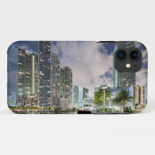 マイアミの川の水辺地帯の照らされたタワー Case-Mate iPhoneケース (裏面(横))
