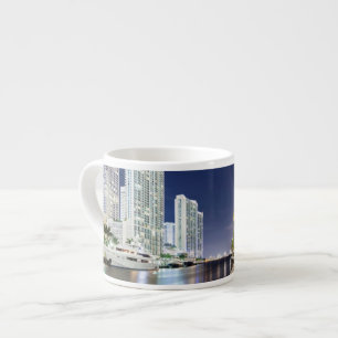 マイアミの川Riverwalkに沿う建物 エスプレッソカップ