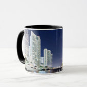 マイアミの川Riverwalkに沿う建物 マグカップ (正面左)