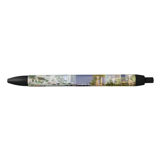 マイアミの川Riverwalkに沿う建物 黒ボールペン (正面)
