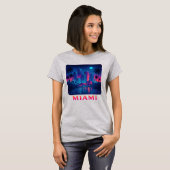 マイアミの月明かり - ネオンのスカイライン グラフィックTシャツ Tシャツ (正面フル)