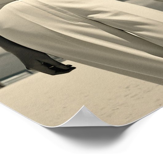 マイアミの歩くでホワイトビーチの女性 ポスター (角)