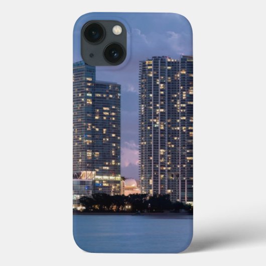 マイアミの水辺地帯のマンションタワー Case-Mate iPhoneケース (裏面)