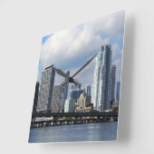 マイアミの水辺地帯の眺め スクエア壁時計 (傾斜)