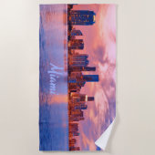 マイアミビーチフロリダシティスカイライン ビーチタオル (正面)