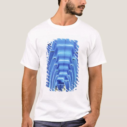 マイアミ港の橋の下部の照明 Tシャツ (正面)