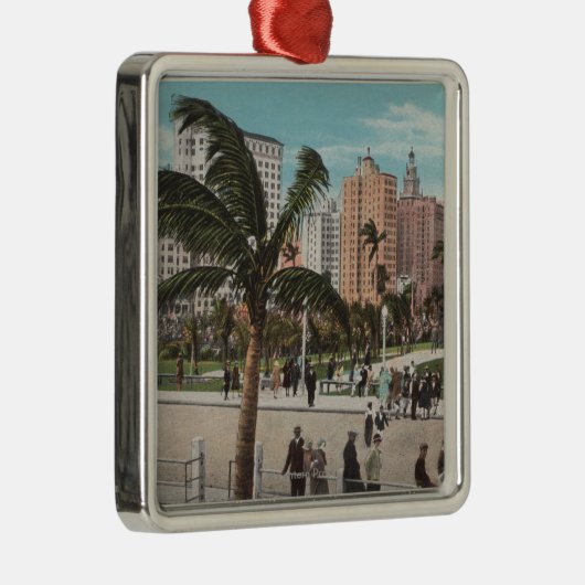 マイアミ、フロリダ- Bayfrontの公園及びホテルの眺め メタルオーナメント (右)