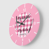 マイキッチンマイルールズピンクギンガムファームハウス ラージ壁時計 (傾斜)