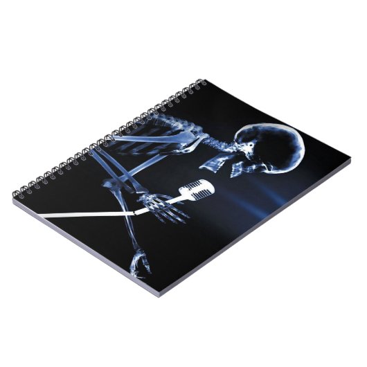 マイクで歌う青いX線ビジョンスケルトン ノートブック (左側)