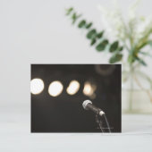 マイクとスポットライト ポストカード (スタンド正面)