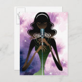 マイクを持つ女性のポートレート ポストカード (正面/裏面)