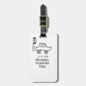 マイケルが二つの誕生日おもちゃ車の信号機を回す ラゲッジタグ (正面縦)