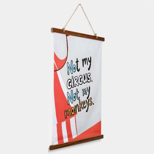 マイサーカスではない 吊り下げ型タペストリー (傾斜あり)