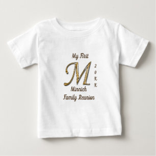 マイファースト懇親会金ゴールドレターMモノグラム ベビーTシャツ