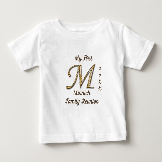 マイファースト懇親会金ゴールドレターMモノグラム ベビーTシャツ (正面)