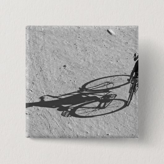 マイマー、バガン、大きな自転車に乗った若い男の子と 缶バッジ (正面)