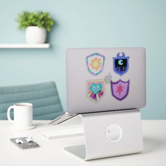 マイリトルポニーアリコーンプリンセスハウスクレスト シール (デスク上のノートパソコン)