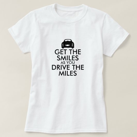マイルスおもしろいフィガロ車を運転するスマイルを取得 Tシャツ (デザイン正面)