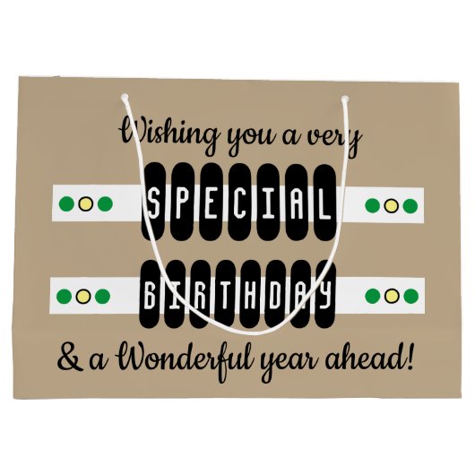 マイルストーンの特別な誕生日の名前茶色（緑） ラージペーパーバッグ (裏面)