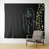 マイルストーン誕生日パーティーバナー ティールとゴールド タペストリー (インサイチュ(横))