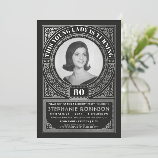 マイルストーン誕生日招待状フォトシルバーフォイル 招待状 (スタンド正面)