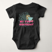 マイ最初の誕生日- - ベビーボディスーツ (裏面)