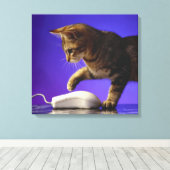 マウス付き子猫 キャンバスプリント (インサイチュ (ウッドフロア))