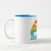 マウンテンアイランドレイクノースカロライナカヤック ツートーンマグカップ (左)