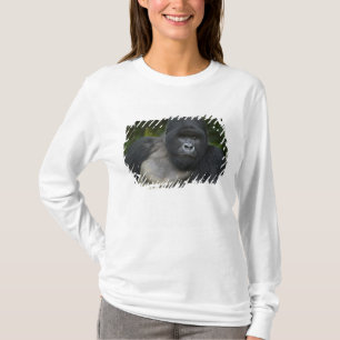 マウンテンゴリラとシルバーバック Tシャツ