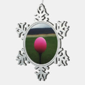 マウンテンゴルフ場のピンクゴルフボール スノーフレークピューターオーナメント (右)