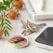 マウンテンサイクリングオンレトロサンセットストライプキーチェーン キーホルダー (側面)