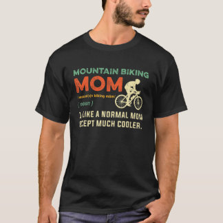 マウンテンサイクリングモマギフトマウンカッコいいテンバイクもしくは自転車に乗る人バイク Tシャツ