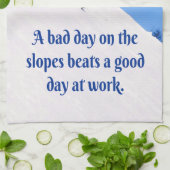 マウンテンスキーゲレンスフレッシュスノー秋スキーおもしろい キッチンタオル (折り畳み)