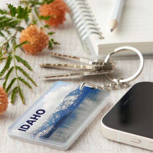 マウンテンズバイザレイク キーホルダー (正面右)