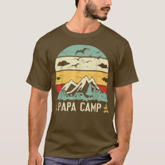 マウンテンツリーキャンプファイヤーハッピーキャンピングデイパキャンプ Tシャツ