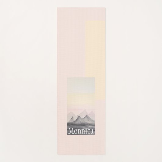 マウンテンハイウォーターモノグラムのカラー ヨガマット (正面)