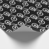 マウンテンバイクもしくは自転車に乗る人サイクリングサイクリスト誕生日 ラッピングペーパー (角)