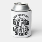 マウンテンバイクを持つ老人を決して過小評価しない 缶クーラー (缶裏面)