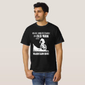 マウンテンバイクサイクリング自転車が贈り物を過小評価 Tシャツ (正面フル)