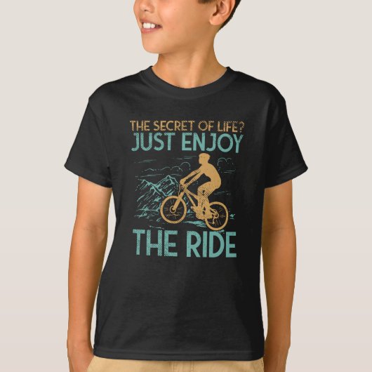 マウンテンバイクマウンテンバイクもしくは自転車に乗る人 Tシャツ (正面)