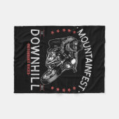 マウンテンフェストダウンヒルモーターバイクレースグラフィックモーター フリースブランケット (正面(横))