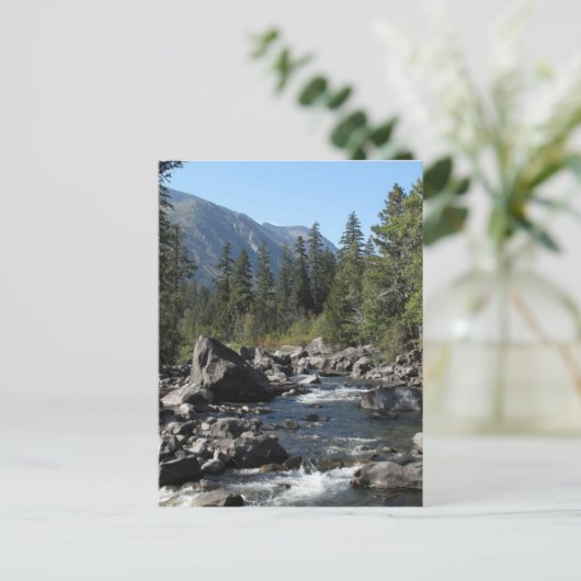 マウンテンリバーの険しい風景の写真 ポストカード (スタンド正面)