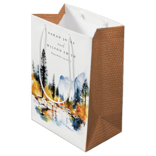 マウンテンリバー秋ウィンターランドスケープ結婚ズ ミディアムペーパーバッグ (裏面アングル)