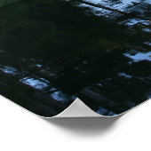 マウンテンレイク、フォレスト、キャビン、ダスク ポスター (角)